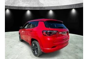 $21985 : Jeep Compass 2022 4x4 (Red) thumbnail