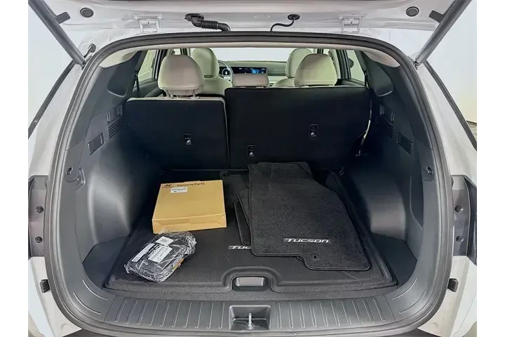 $30700 : Hyundai TUCSON Plug-in Hybri image 9