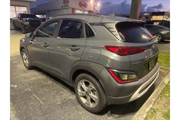 $17991 : Hyundai KONA 2023 AWD SEL 4d image 4