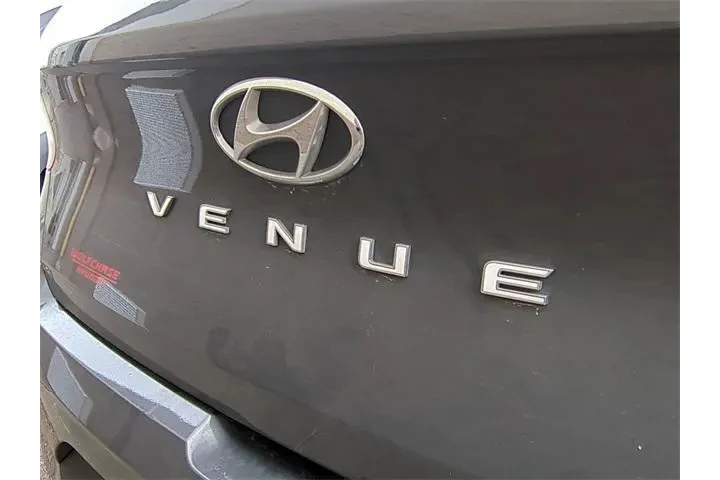 $18469 : Hyundai VENUE 2024 Limited 4 image 8