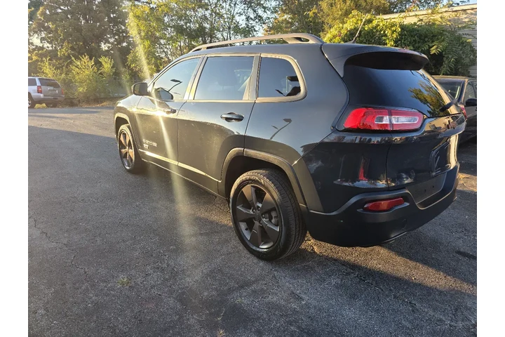 $8900 : 2017 Cherokee Latitude FWD image 3
