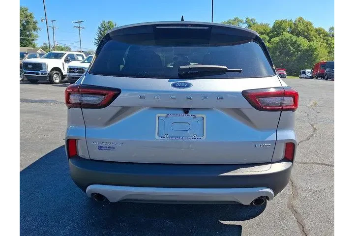 $24551 : Ford Escape 2024 AWD Active image 6