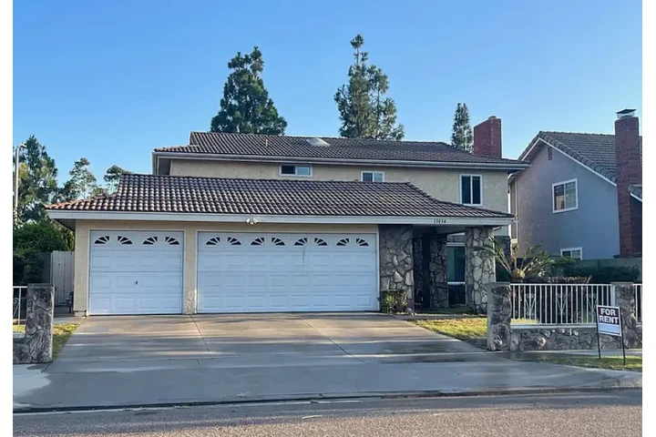 $2800 : Beautiful 4 bedroom 2.5 bath image 1