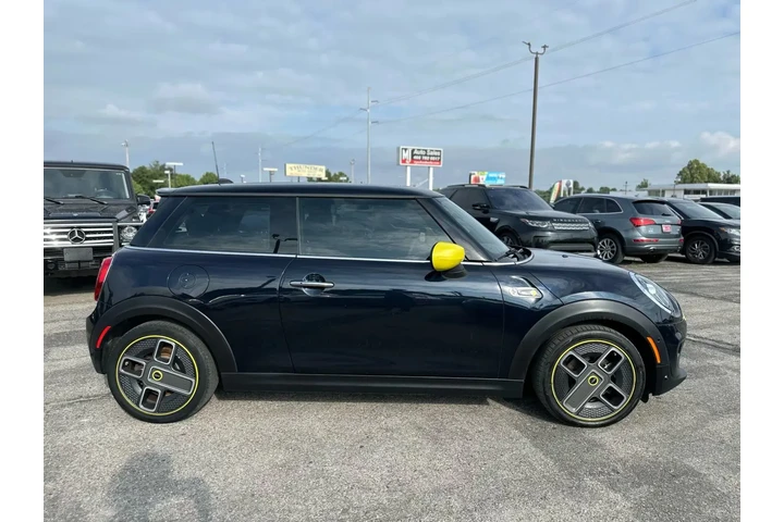 2021 MINI HARDTOP 2 DOOR COOP image 9