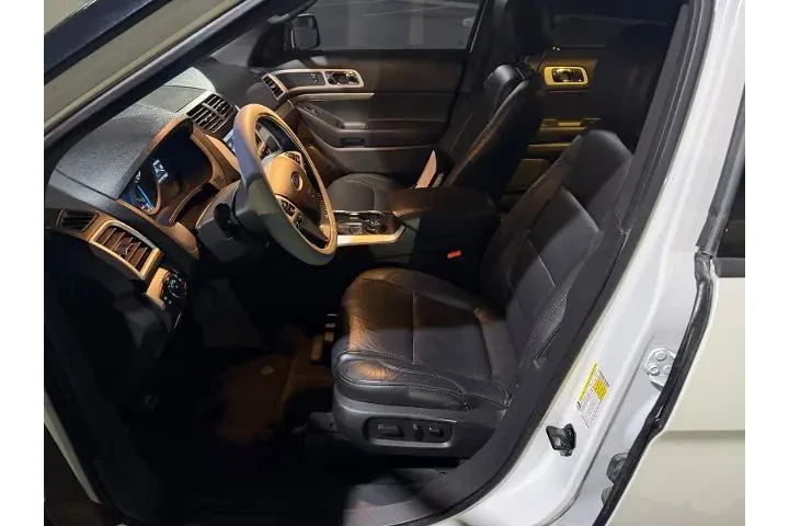 $13500 : Ford Explorer 2015 AWD XLT 4 image 10