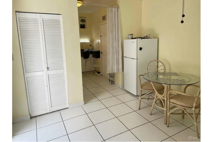 $1050 : Cuarto Privado Para Rentar image 2