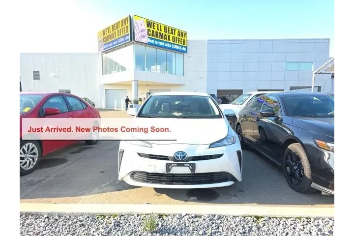 $21800 : Toyota Prius 2022 Nightshade image 2