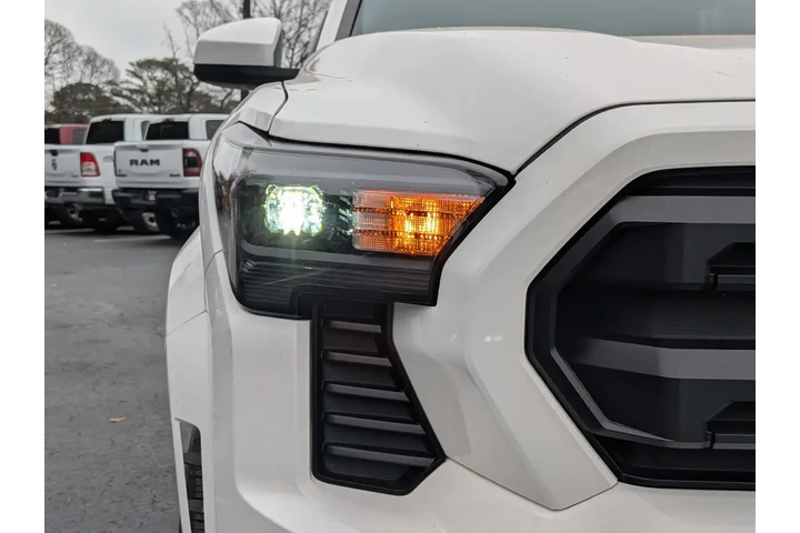 $37797 : Toyota Tacoma 2024 4x4 SR5 4 image 9