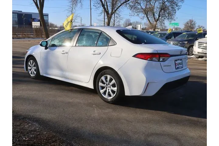 $16777 : Toyota Corolla 2023 LE 4dr S image 6