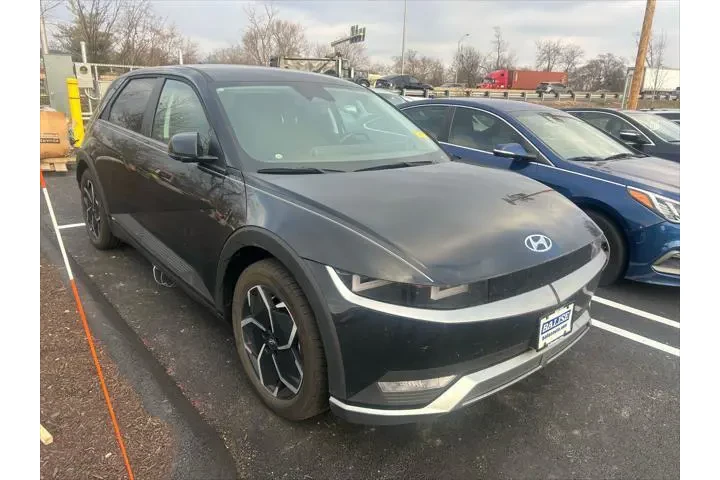 $22977 : Hyundai IONIQ 5 2023 AWD SEL image 2