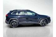$12308 : Jeep Cherokee 2018 4x4 Latit thumbnail