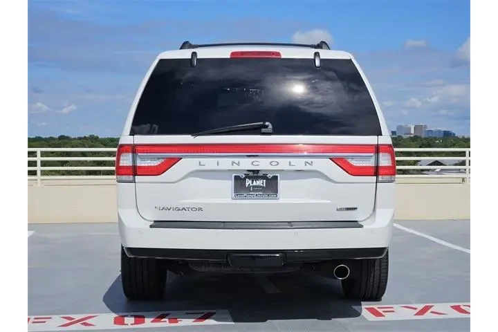 $16997 : Lincoln Navigator 2016 4x2 R image 6