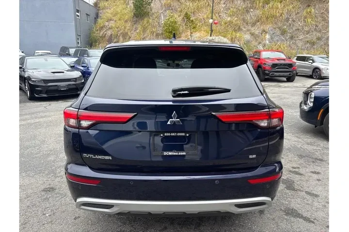 $26688 : Mitsubishi Outlander 2024 SE image 6