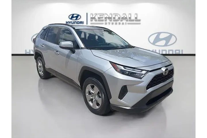 $24638 : Toyota RAV4 2024 XLE 4dr SUV image 1