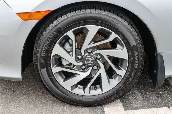 $16498 : Honda Civic 2017 EX 4dr Seda image 9