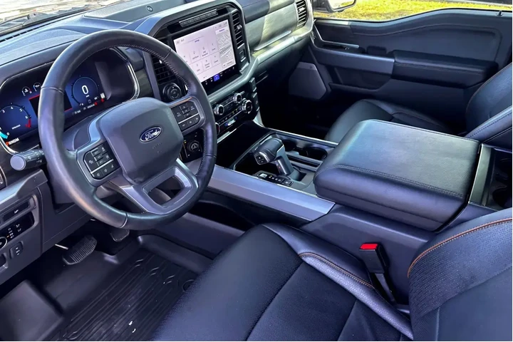 $57977 : Ford F-150 2024 4x4 Lariat 4 image 7