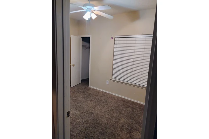 $800 : Cuarto image 4