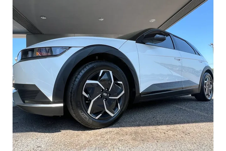 $25485 : Hyundai IONIQ 5 2022 SEL 4dr image 4