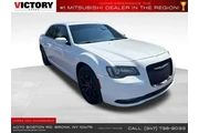 $12595 : Chrysler 300 2019 AWD S 4dr thumbnail