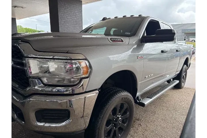 $35173 : Ram 2500 2021 4x4 Tradesman image 1
