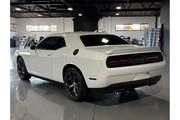 2019 Dodge Challenger SXT Coup thumbnail