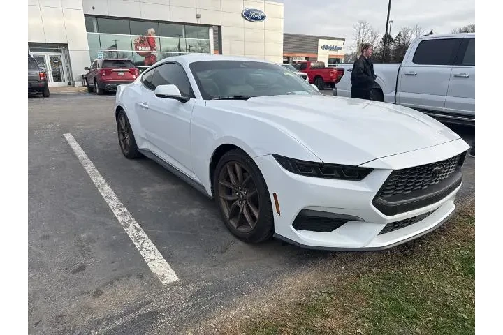 $35987 : Ford Mustang 2025 EcoBoost P image 2