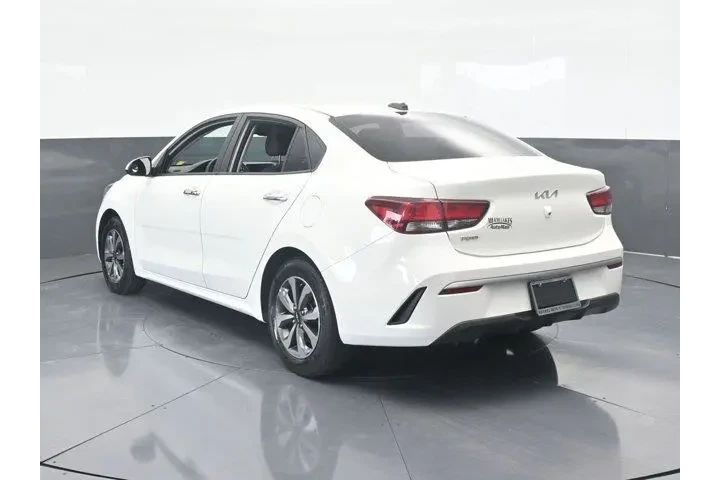 $12991 : Kia Rio 2022 S 4dr Sedan image 4