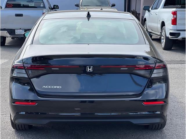 2023 Honda Accord EX Sedan image 4