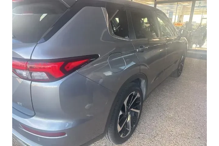 $20128 : Mitsubishi Outlander 2023 SE image 5