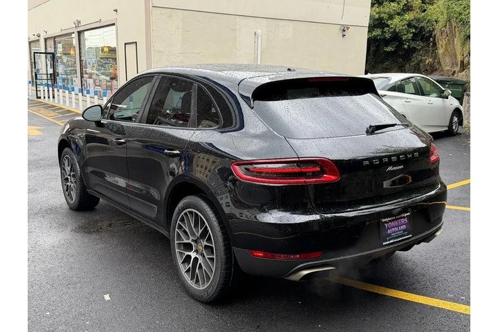 $18995 : 2017 Macan image 4