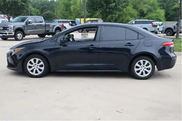 $20995 : Toyota Corolla 2024 LE 4dr S image 6