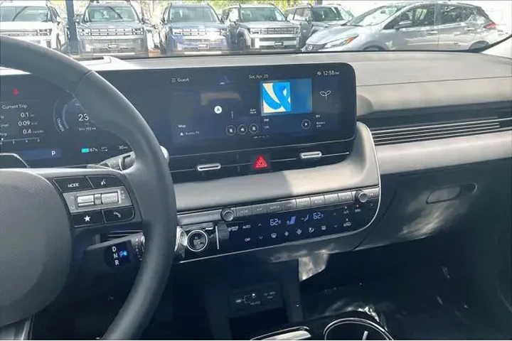 $39223 : Hyundai IONIQ 5 2025 Limited image 6