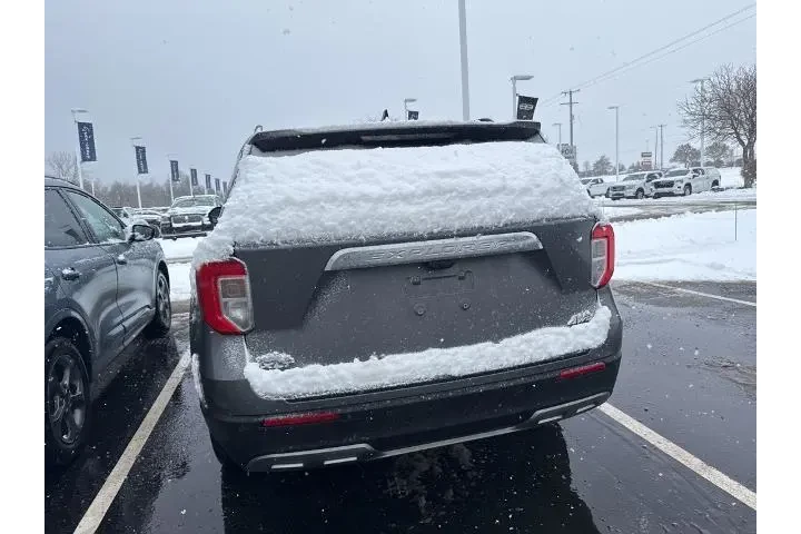 $30104 : Ford Explorer 2023 AWD XLT 4 image 5