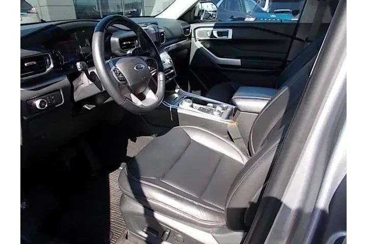 $31996 : Ford Explorer 2022 AWD XLT 4 image 7