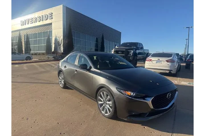 $21897 : Mazda Mazda3 Sedan 2023 2.5 image 1