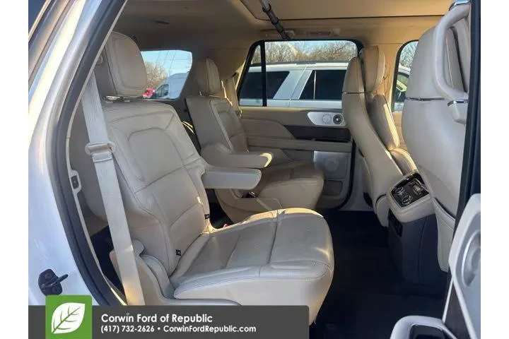 $29989 : Lincoln Navigator 2019 4x4 R image 7