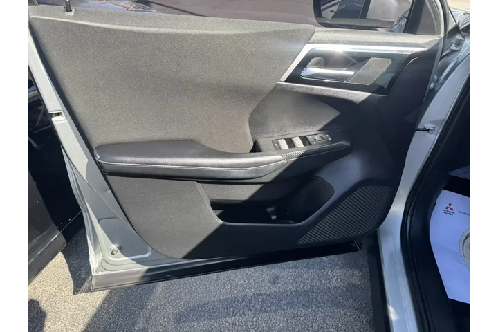 $19999 : Mitsubishi Outlander 2022 ES image 10