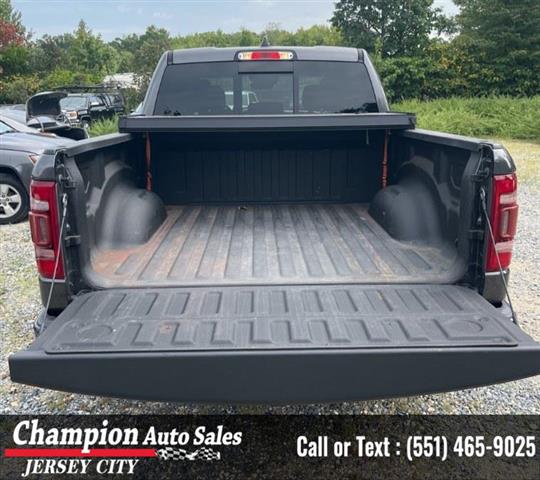 Used 2019 1500 Limited 4x4 Cr image 7