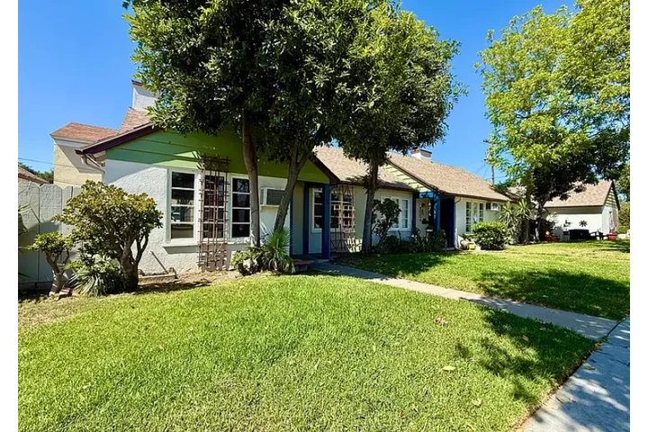 $1030 : with utilities 🏝 Glendale 🏝 image 2