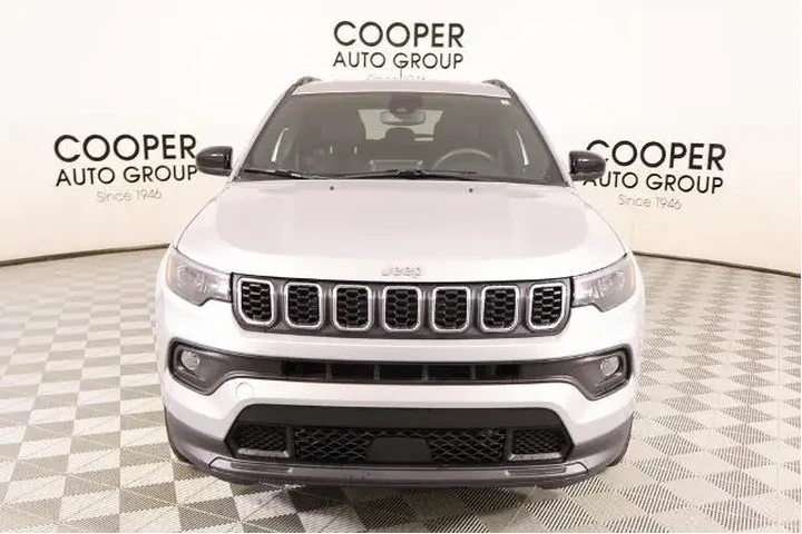 $21917 : Jeep Compass 2025 4x4 Latitu image 8