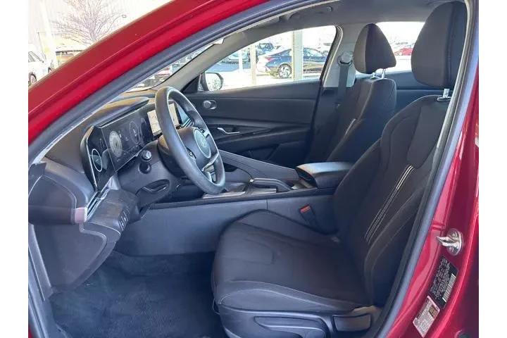 $19998 : Hyundai ELANTRA 2024 SEL 4dr image 4