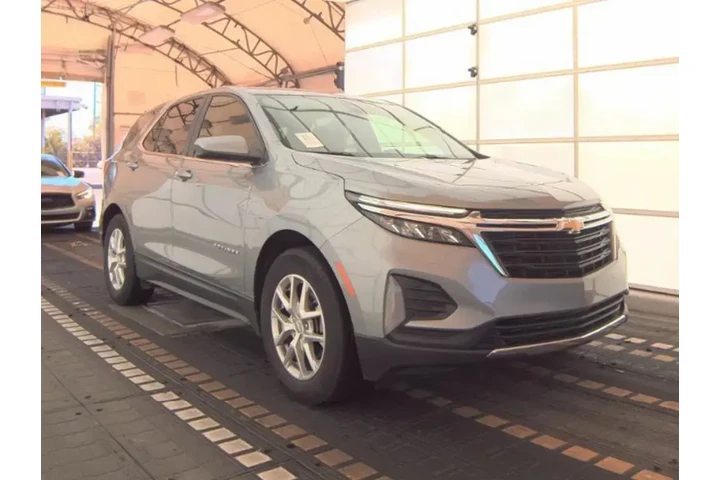 $15990 : Chevrolet Equinox 2024 LT 4d image 4