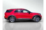 $27066 : Ford Explorer 2022 AWD XLT 4 thumbnail
