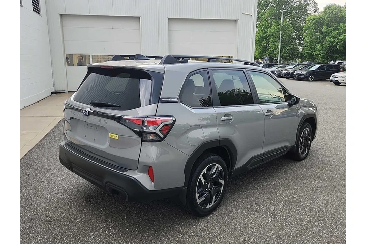 $33995 : Subaru Forester 2025 AWD Lim image 6