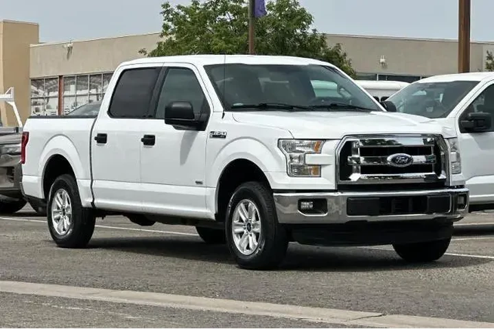 $17500 : Ford F-150 2015 4x2 XL 4dr S image 9