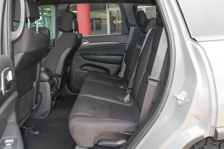 $24988 : 2020 Grand Cherokee Upland 4x4 image 8