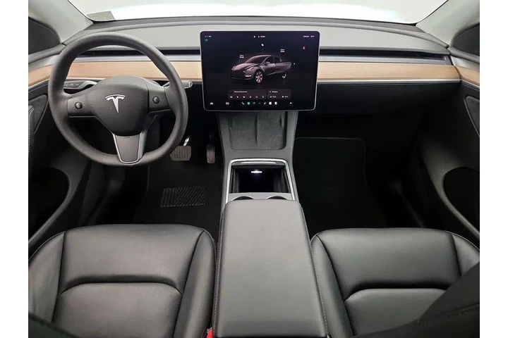 $37998 : Tesla Model Y 2023 AWD Long image 9