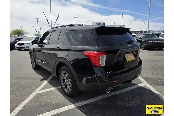 $38995 : Ford Explorer 2023 AWD XLT 4 image 5