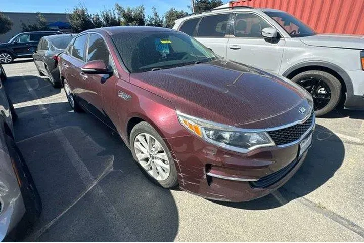 $7400 : Kia Optima 2017 LX 4dr Sedan image 2