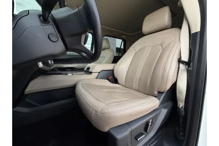 $37995 : Ford Expedition 2023 4x2 Lim image 4